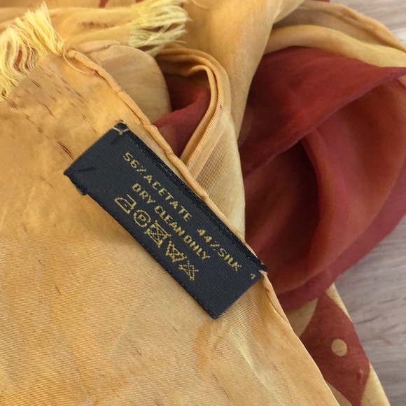 Luis Vuitton scarf - Picture 5 of 5